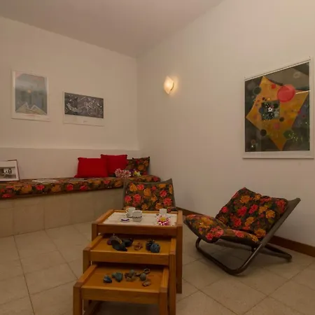 Apartamento Sleeps 5 Pool Ispra