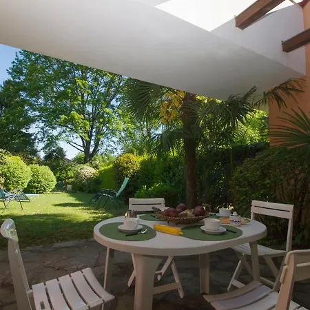 Sleeps 5 Pool Appartement