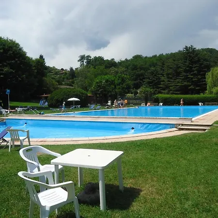 Sleeps 5 Pool 아파트